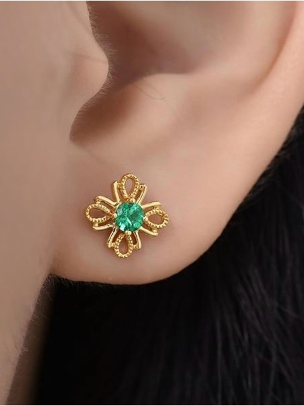 Bella Box Vintage Style Green and Gold and Fashion Stud Earrings